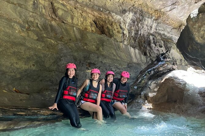 4 Hour Canyoneering Adventure at Kawasan Falls with Lunch - Kawasan Canyoneering at Cebu’s Famous Falls: What Makes This Day Work