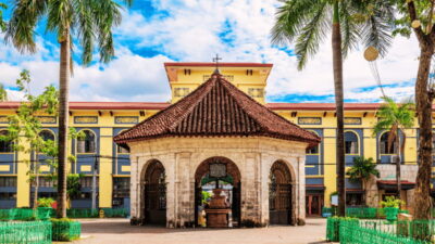Best Seller Cebu City Group Tour - Getting to SM City Cebu Travellers Lounge without losing time