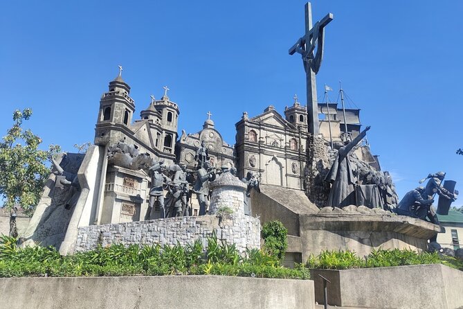 Cebu Historic and Views Tour Pickup Dropoff and Lunch (private) - Magellan’s Cross: A Quick Stop That Still Feels Historic