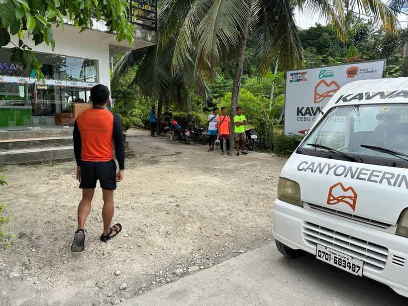 Cebu: Kawasan Canyoneering with Ziplining Adventure - The zipline moment at Zip Stream Aerial Adventures