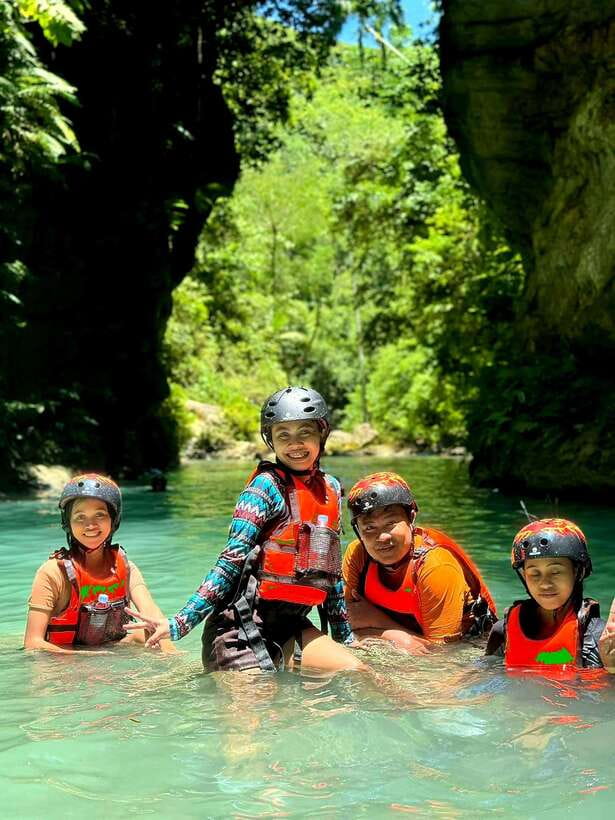 Cebu: Moalboal Snorkeling and Kawasan Falls Canyoneering - Traveling to Badian for Kawasan Falls: why timing feels intense