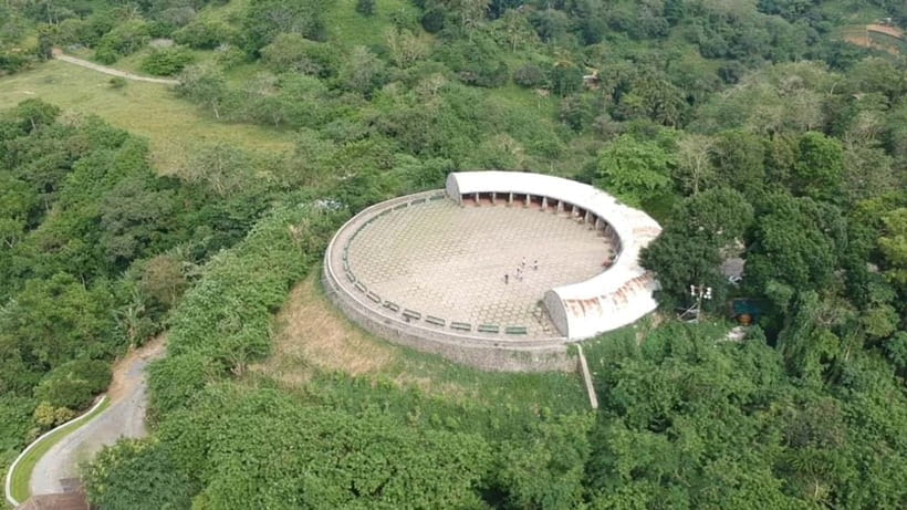 Cebu: Private Panoramic Tour with Dinner - Sirao Flower Garden and Busay Orchards on the Climb