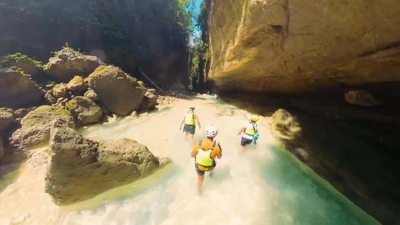 Cebu:Oslob Whale Shark Swimming & Kawasan Falls Canyoneering - The Return Trip: Traffic and Timing Risks