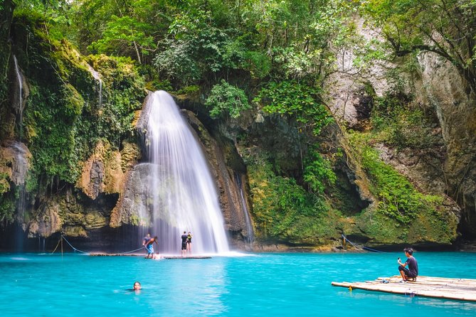 Full-Day Moalboal Islands and Kawasan Falls Small-Group Tour from Cebu - The small-group factor: why up to 12 people matters on the water