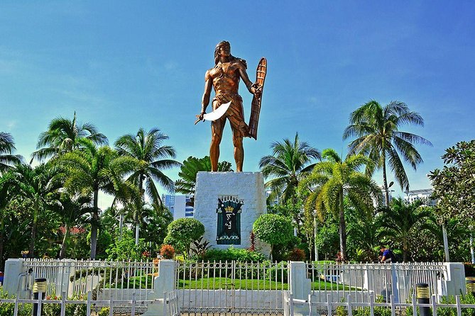 Private Cebu & Lapu-Lapu City Tour with Uphill Spots & Lunch at House of Lechon - Heritage and culture stops: Yap Sandiego, Taoist Temple, Alegre Guitar Factory