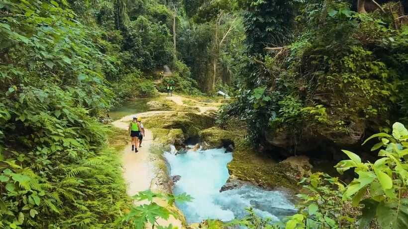 South Cebu Chasing Waterfalls with Silog Breakfast and Lunch - Lunch at a Badian Beachfront Restaurant: A Real Reset