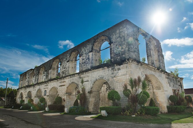 Whale Shark Encounter and Tumalog Waterfalls Tour - The Oslob Quick Run: Cuartel, Baluarte, and Boljoon Parish